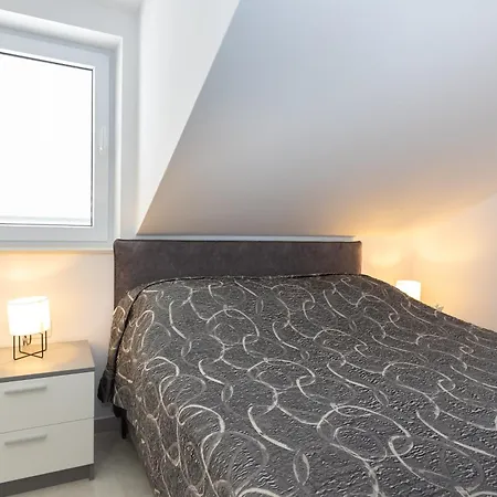 Tomas Deluxe * דוברובניק