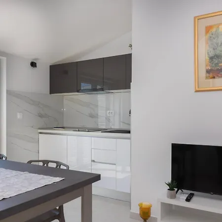 Tomas Deluxe דוברובניק