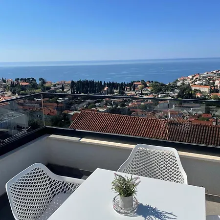 Tomas Deluxe 아파트 *